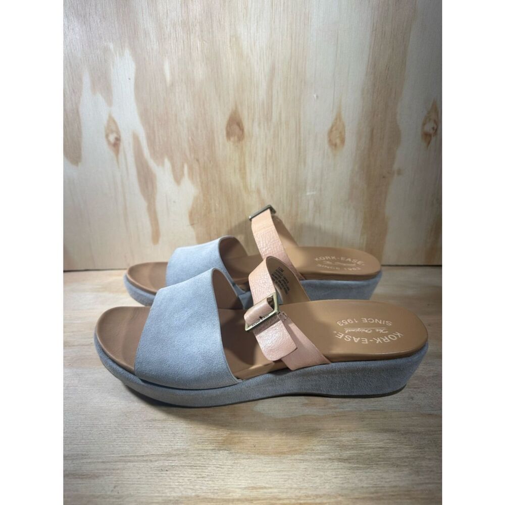 Kork-Ease Bisti Two-Tone Wedge Sandal in Light Gray and Peach Women’s Size 10